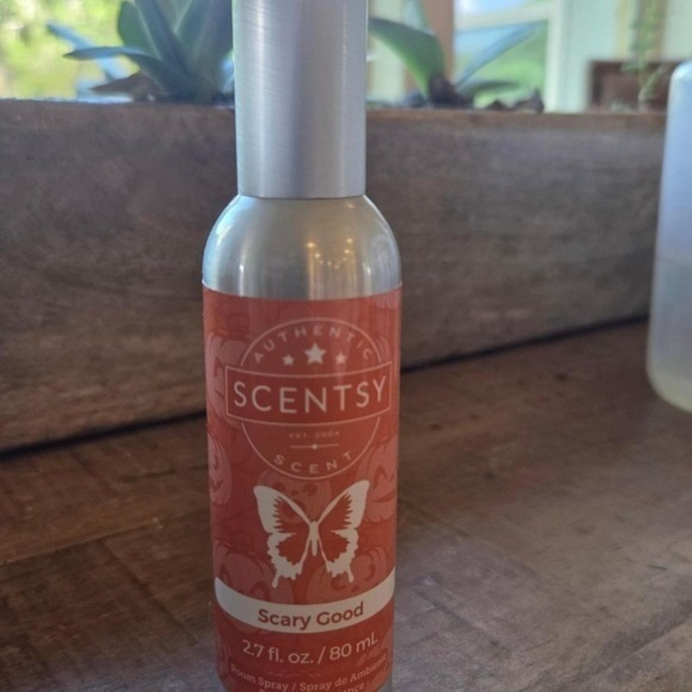 Scentsy Pink Sugarberry Mint Room Spray